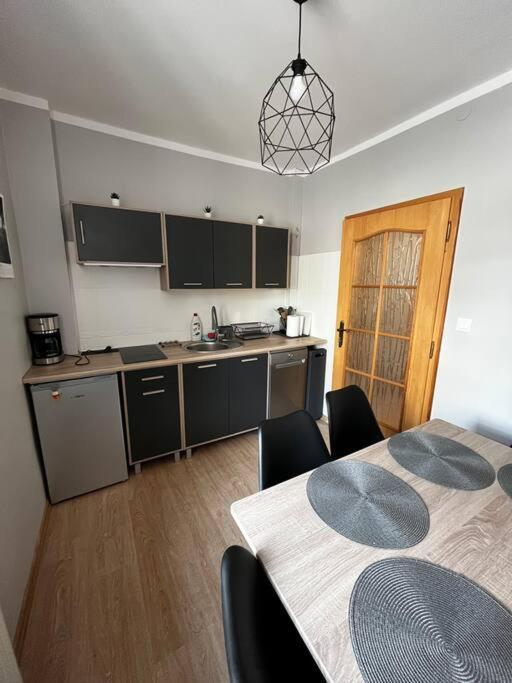 Apartament Quattro, Duszniki-Zdroj ドゥシュニキ・ズドルイ エクステリア 写真
